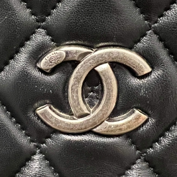 🌸SOLD🌸PRELOVED USED VINTAGE CHANEL SLING BAG - Picture 4 of 16